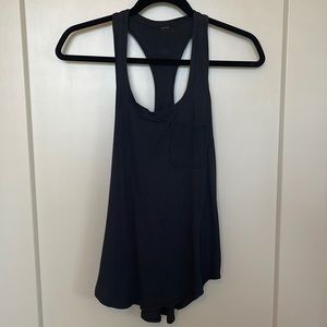 Lululemon tank!